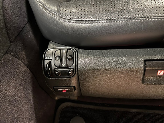 Mercedes-Benz E55 20 of 30