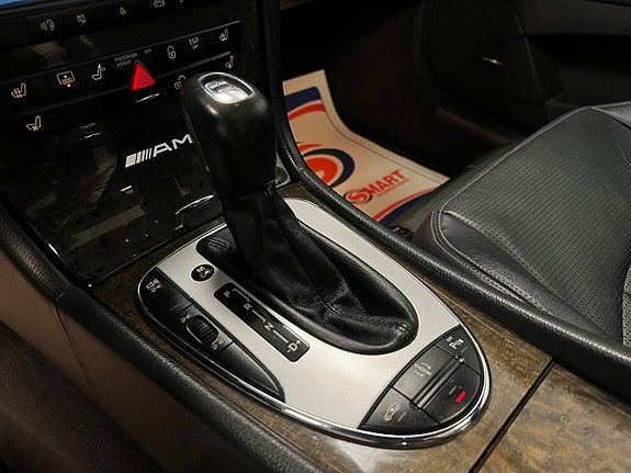 Mercedes-Benz E55 22 of 30
