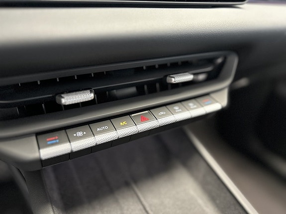 Volkswagen ID.3 Neo 16 of 19
