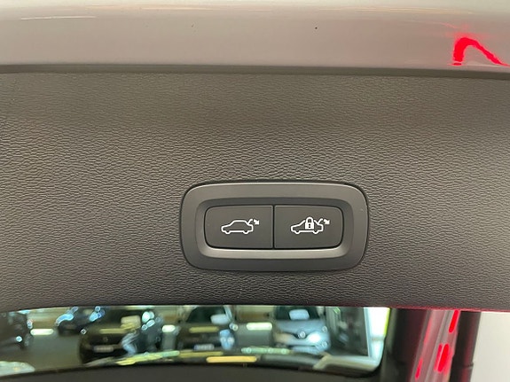 Volvo EC40 7 of 19