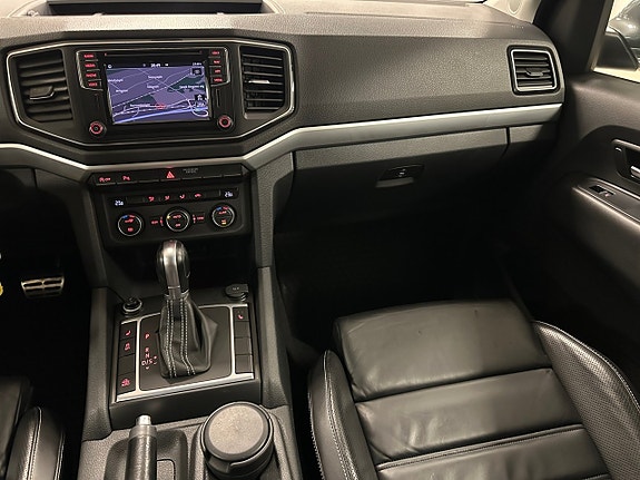 Volkswagen Amarok 11 of 17