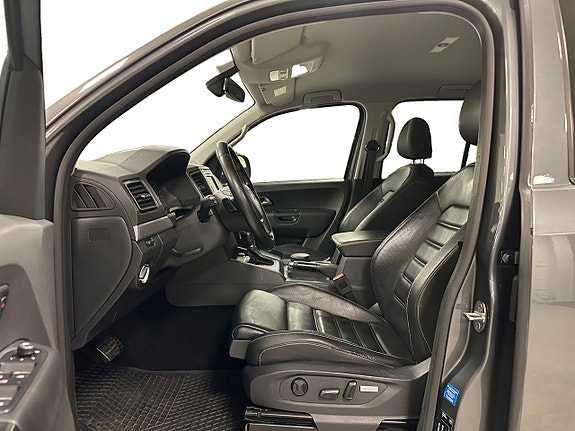 Volkswagen Amarok 8 of 17