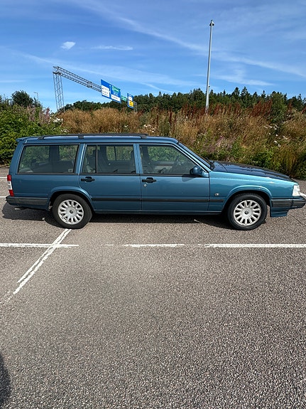 Volvo 940 2 of 9