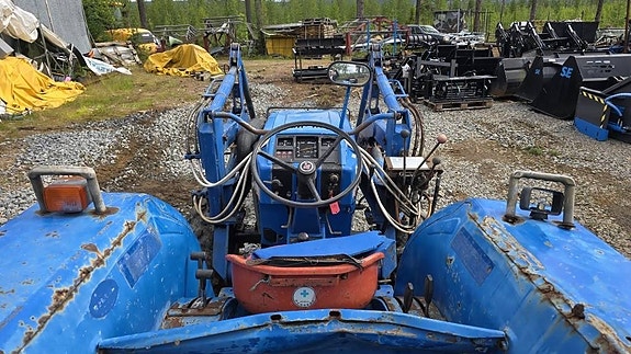Iseki TL 3200 4x4 6 of 7