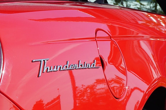 Ford Thunderbird 15 of 24