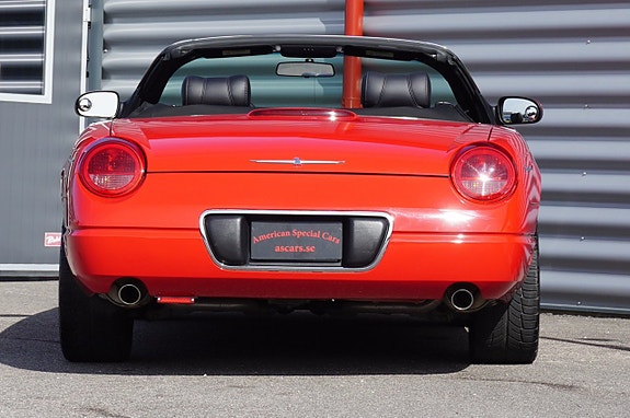 Ford Thunderbird 10 of 24