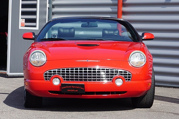 Ford Thunderbird 5 of 24