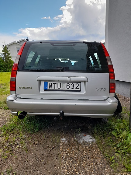 Volvo V70 12 of 13