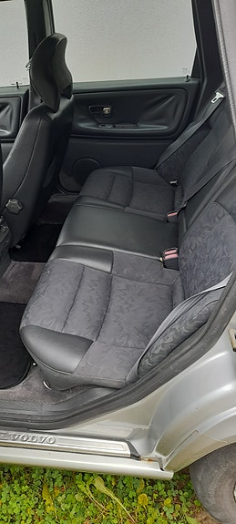 Volvo V70 4 of 13