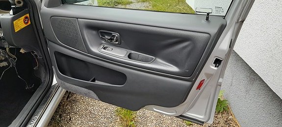 Volvo V70 6 of 13