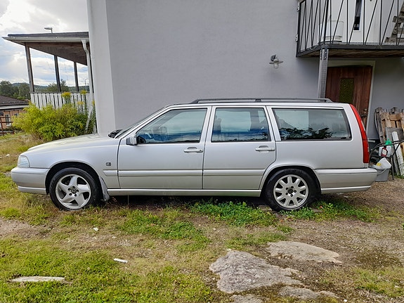 Volvo V70 13 of 13