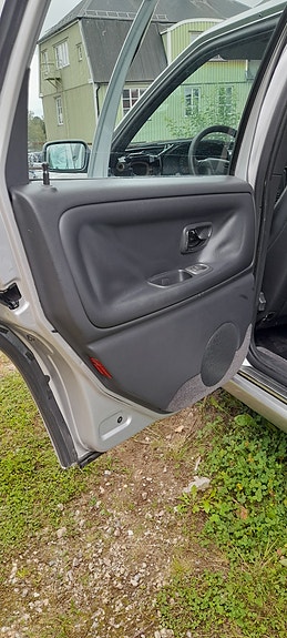 Volvo V70 5 of 13