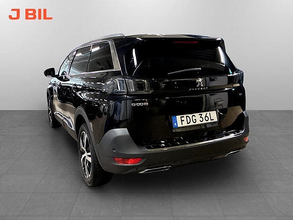 Peugeot 5008 3 of 19