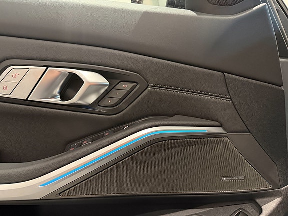 BMW M340i 11 of 19