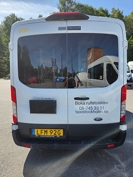 Ford Transit 3 of 10