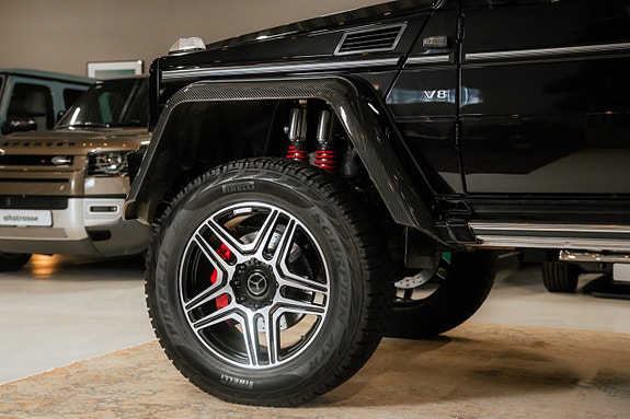 Mercedes-Benz G500 8 of 23