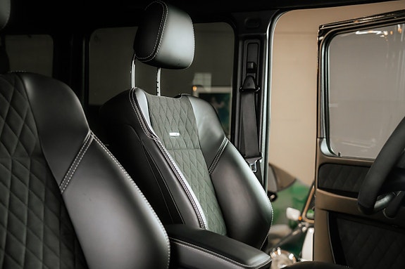 Mercedes-Benz G500 23 of 23