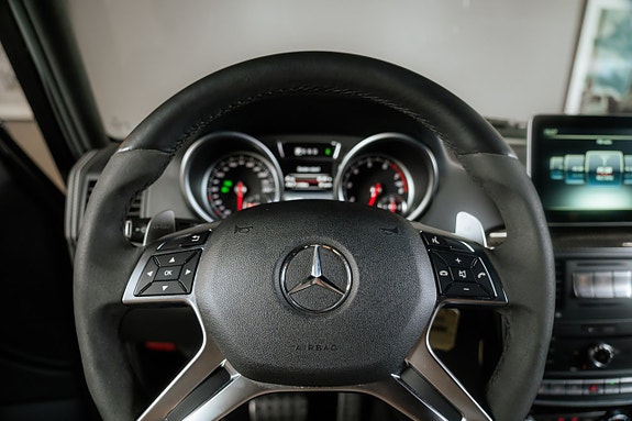 Mercedes-Benz G500 16 of 23