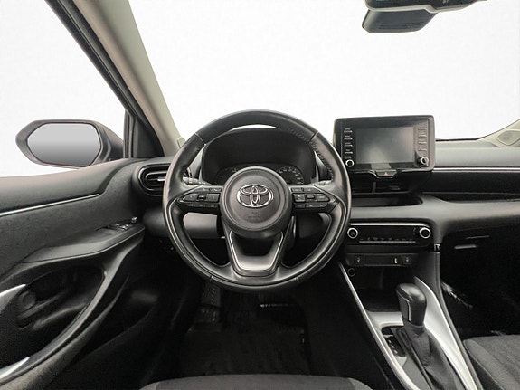 Toyota Yaris 13 of 30