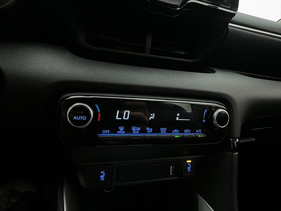 Toyota Yaris 20 of 30