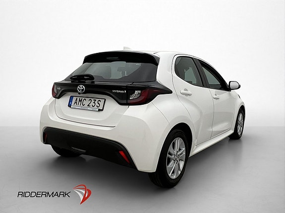Toyota Yaris 8 of 30