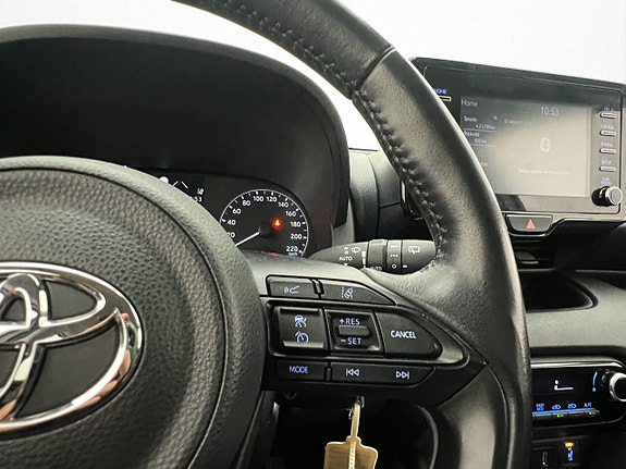 Toyota Yaris 17 of 30