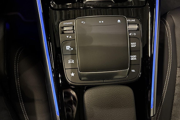 Mercedes-Benz EQB350 18 of 20