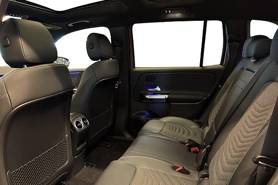 Mercedes-Benz EQB350 13 of 20