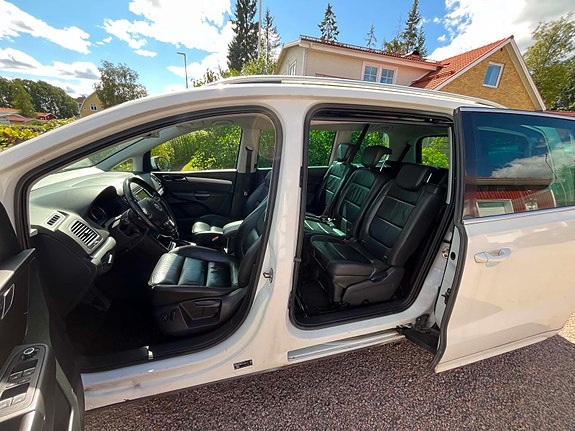 Volkswagen Sharan 2 of 11