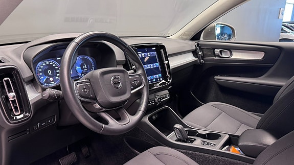 Volvo XC40 6 of 20