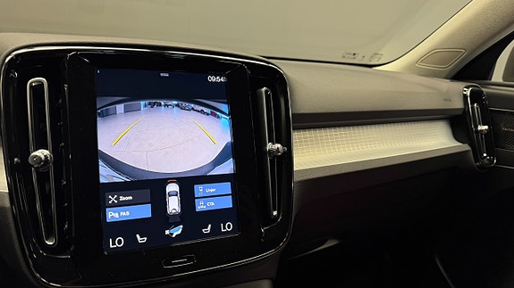 Volvo XC40 12 of 20