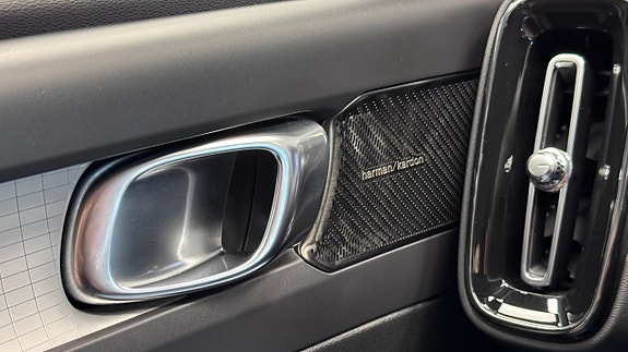 Volvo XC40 11 of 20