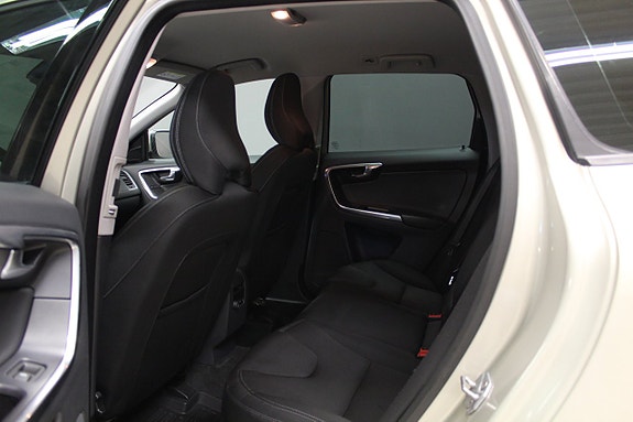 Volvo XC60 9 of 13
