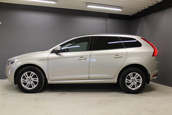 Volvo XC60 3 of 13