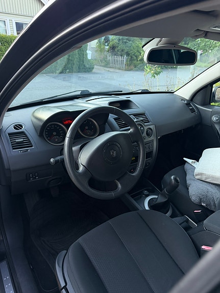 Renault Megane II 3 of 4