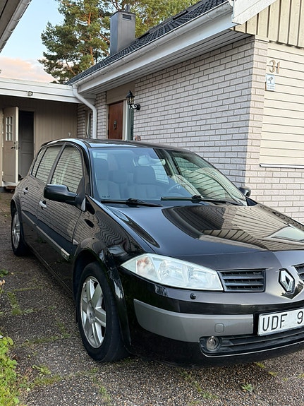 Renault Megane II 2 of 4