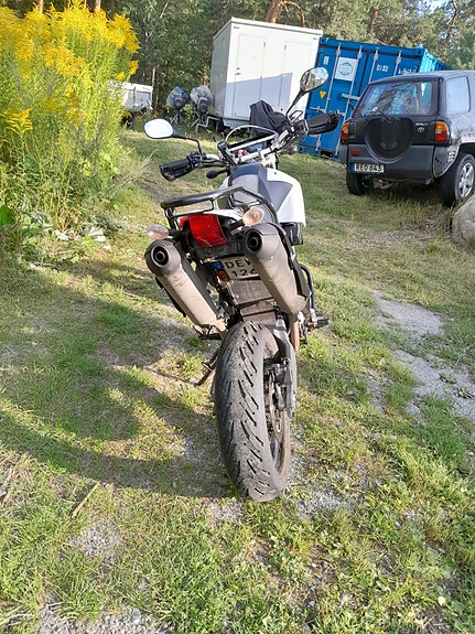 Yamaha XT660R SM 2 of 3