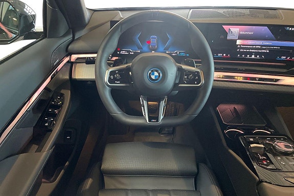 BMW 530e 8 of 16