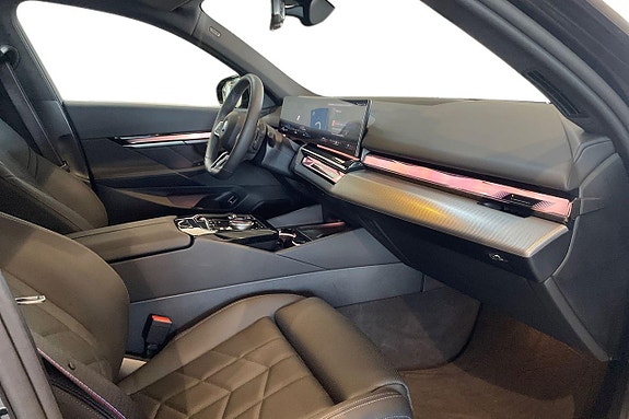 BMW 530e 6 of 16