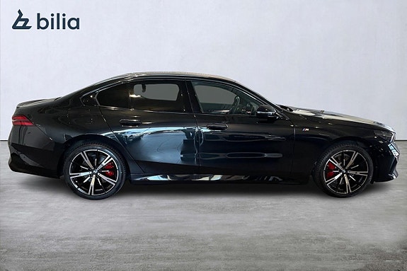 BMW 530e 14 of 16