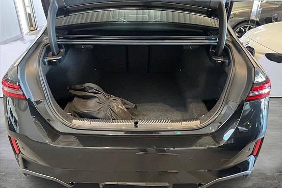 BMW 530e 9 of 16