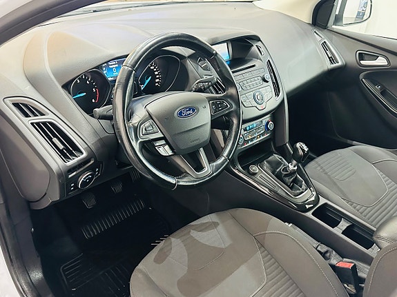 Ford Focus 9 of 21