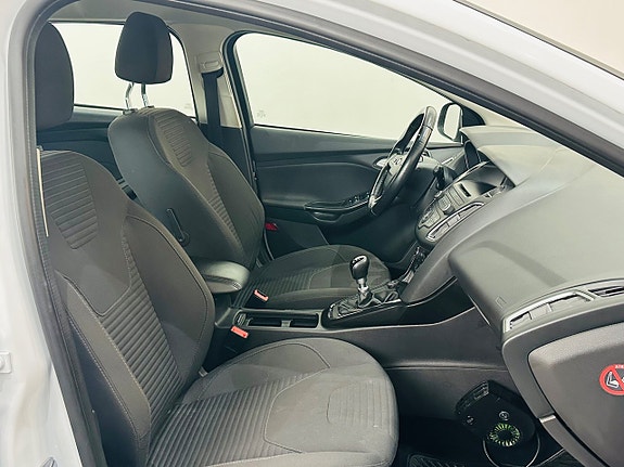 Ford Focus 12 of 21