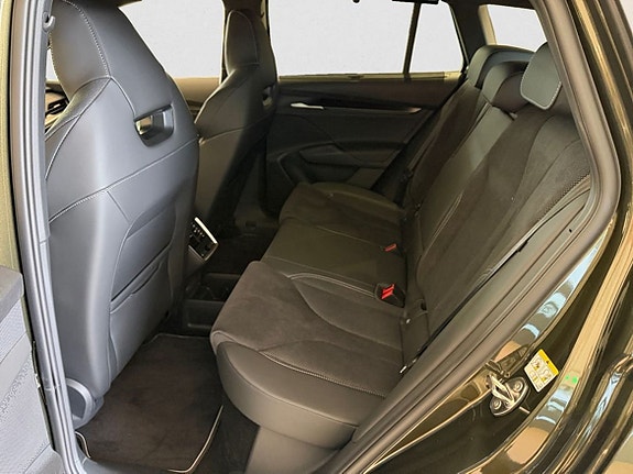 Skoda Enyaq 10 of 17