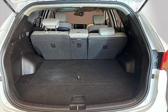 Hyundai Santa Fe 6 of 8