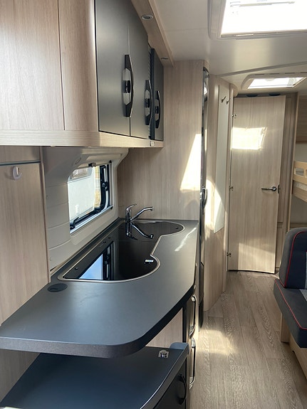 Hobby 545 KMF DE LUXE EDITION 10 of 14