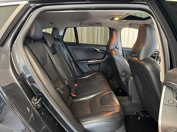 Volvo V60 24 of 29