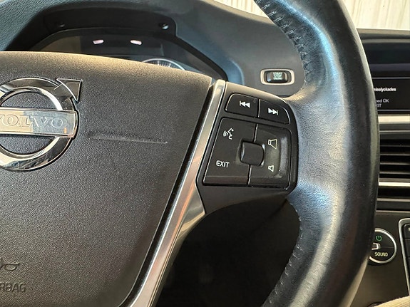 Volvo V60 13 of 29