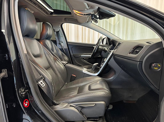 Volvo V60 10 of 29