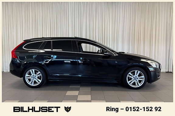 Volvo V60 2 of 29
